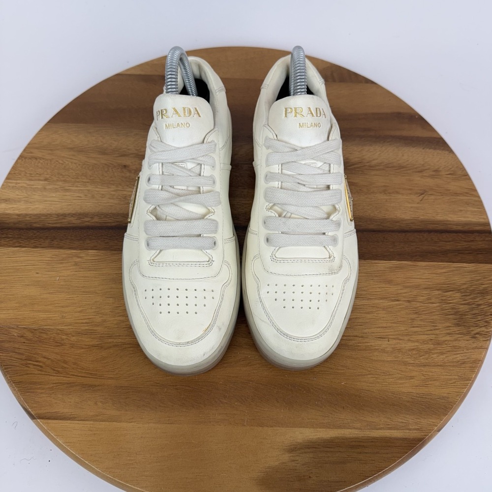Womens‎ Prada Downtown Ivory Leather Comfort Casual Sneakers Shoes Size 37 GUC - Picture 4 of 11